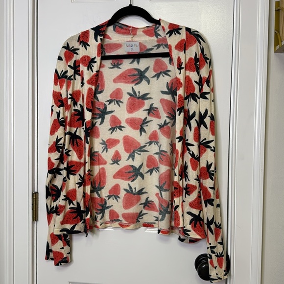 Campania Fantastica Large Strawberry Print Cardigan - Picture 5 of 7